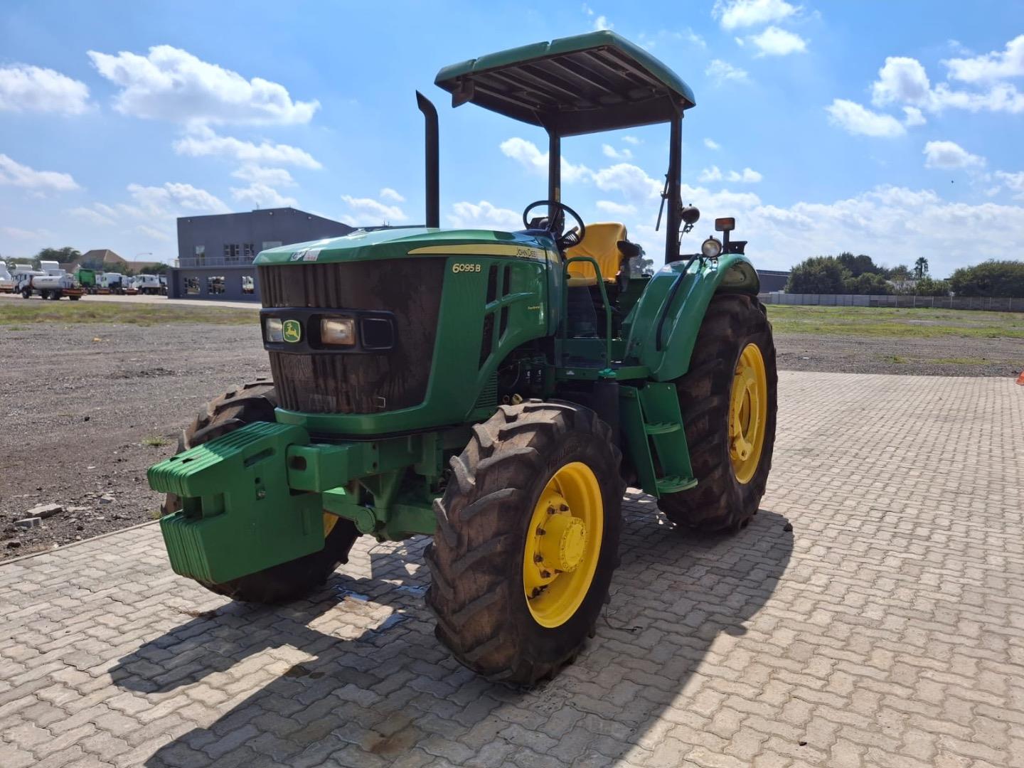 John Deere tractors for sale in South Africa - AutoTrader