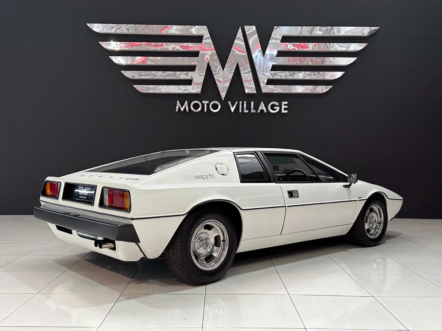 Lotus Esprit 2.2 Moto Village