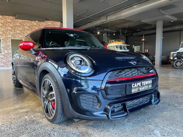 MINI Hatch John Cooper Works Hatch 3-Door Cape Towns Most Wanted 4x4