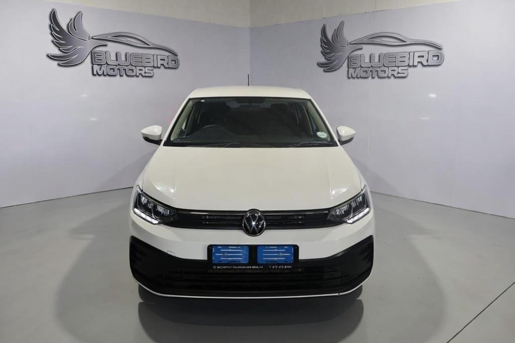 Volkswagen Polo Sedan 1.6 BlueBird Motors
