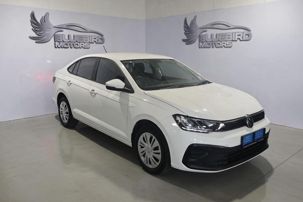 Volkswagen Polo Sedan 1.6 BlueBird Motors