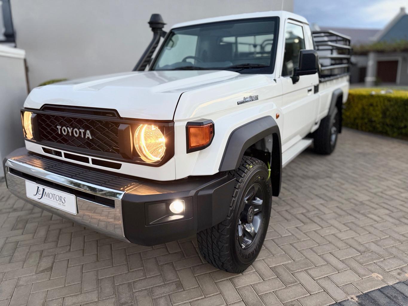 Toyota Land Cruiser 70 4.5 PICKUP