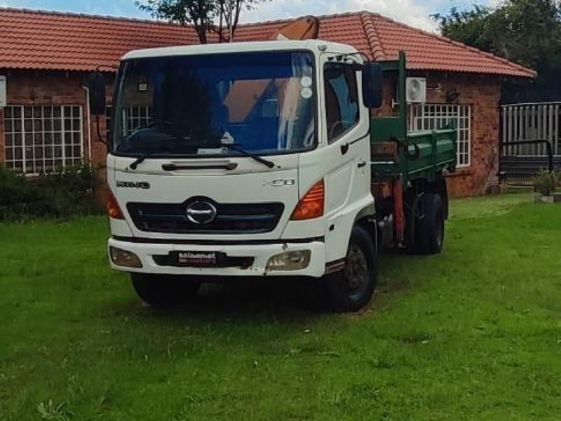 Hino 500 Series 10-176 TIPPER DROPSIDE CRANE Salaamat Motors