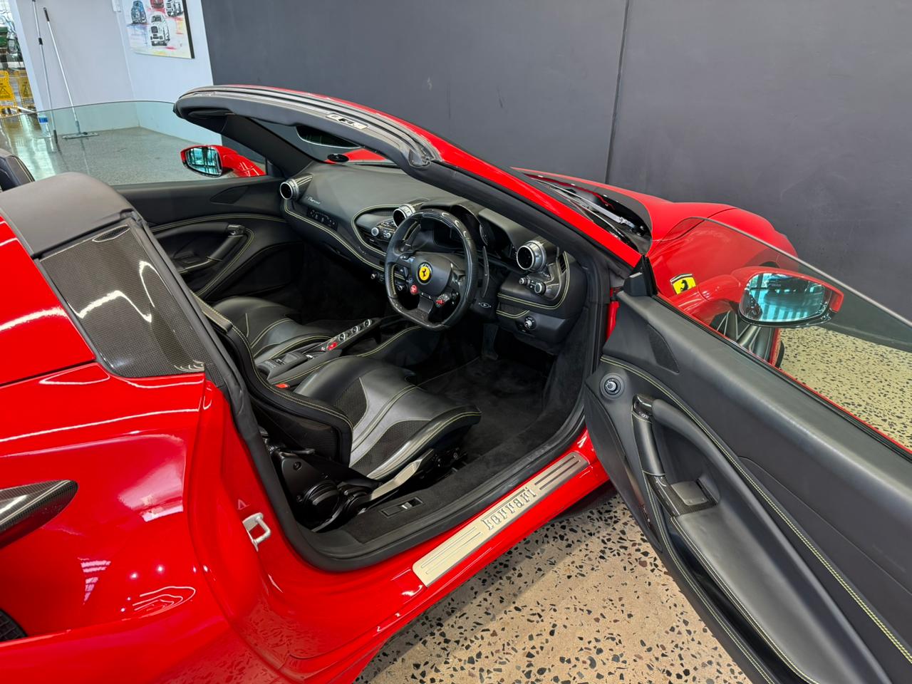 Ferrari F8 Spider La Collezione