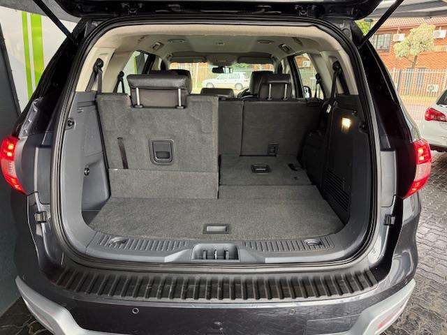 Ford Everest 2.2TDCi XLT Auto SA Car Broker