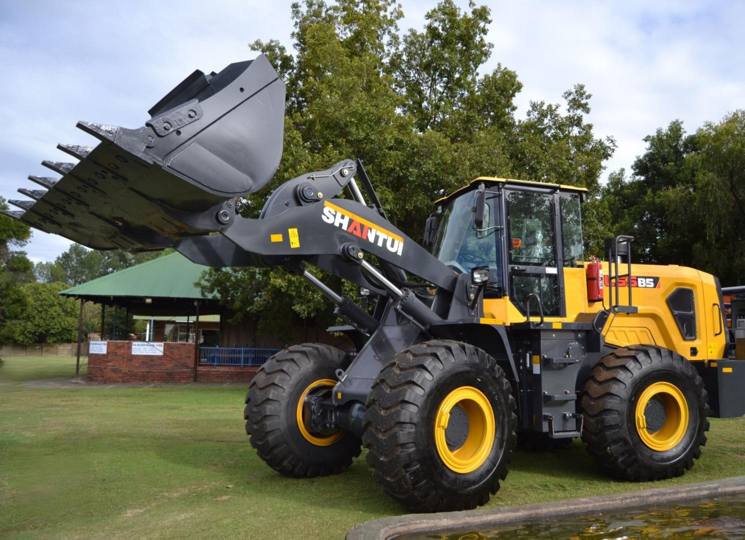 Shantui L55-B5 FRONT END LOADER N11 Commercial