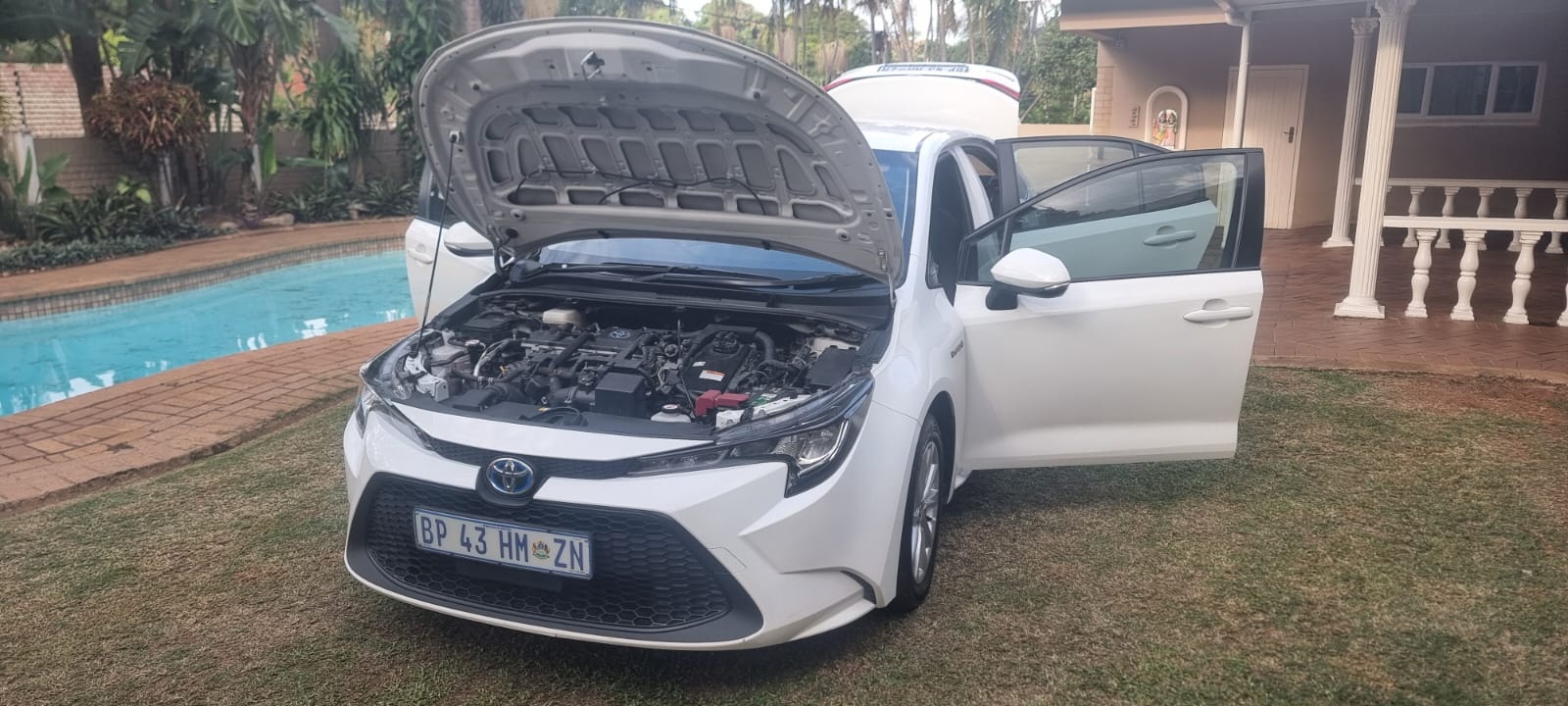 Toyota Corolla 1.8 Hybrid XS