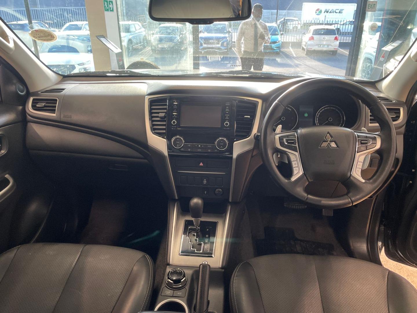 Mitsubishi Triton 2.4DI-D Double Cab 4x4 Auto Hyundai Mobeni