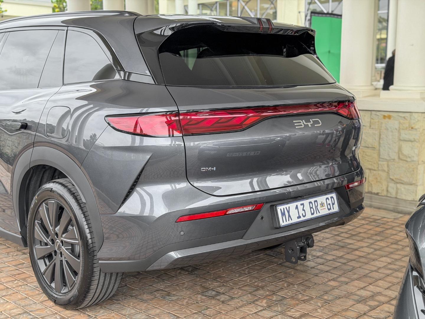 BYD Atto 8