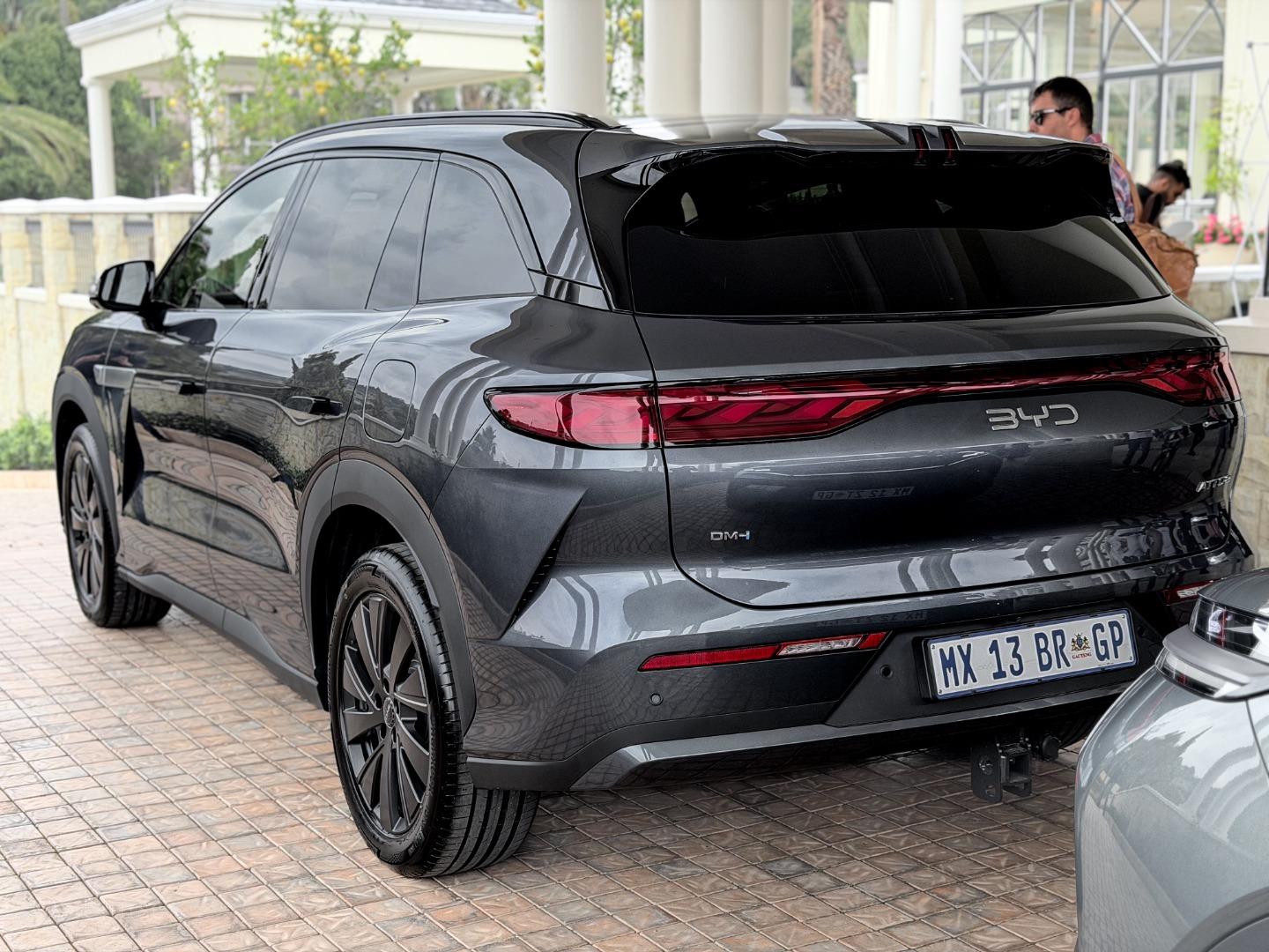 BYD Atto 8