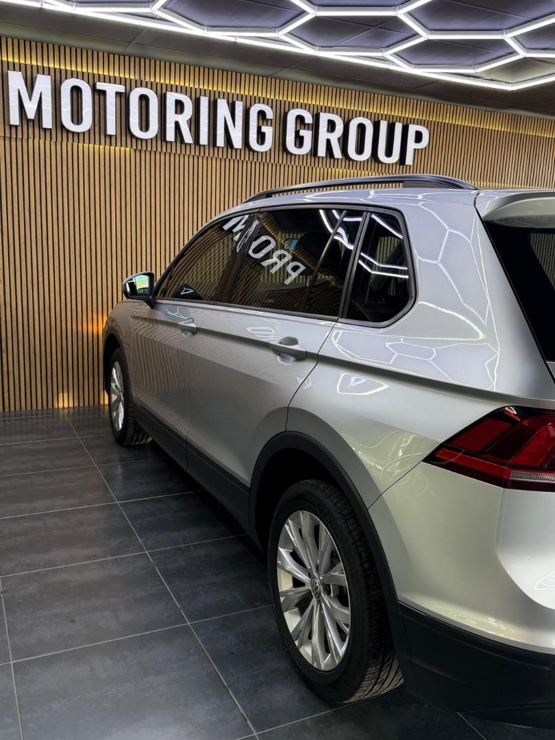 2019 Volkswagen Tiguan thumbnail 9