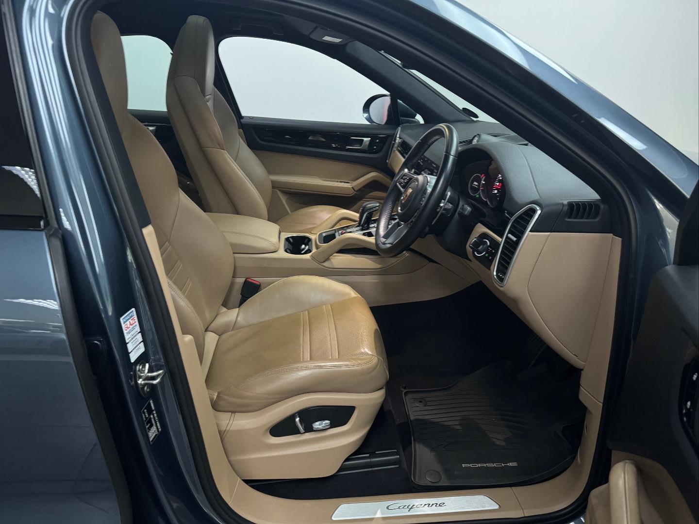 Porsche Cayenne Coupe Motor Pride
