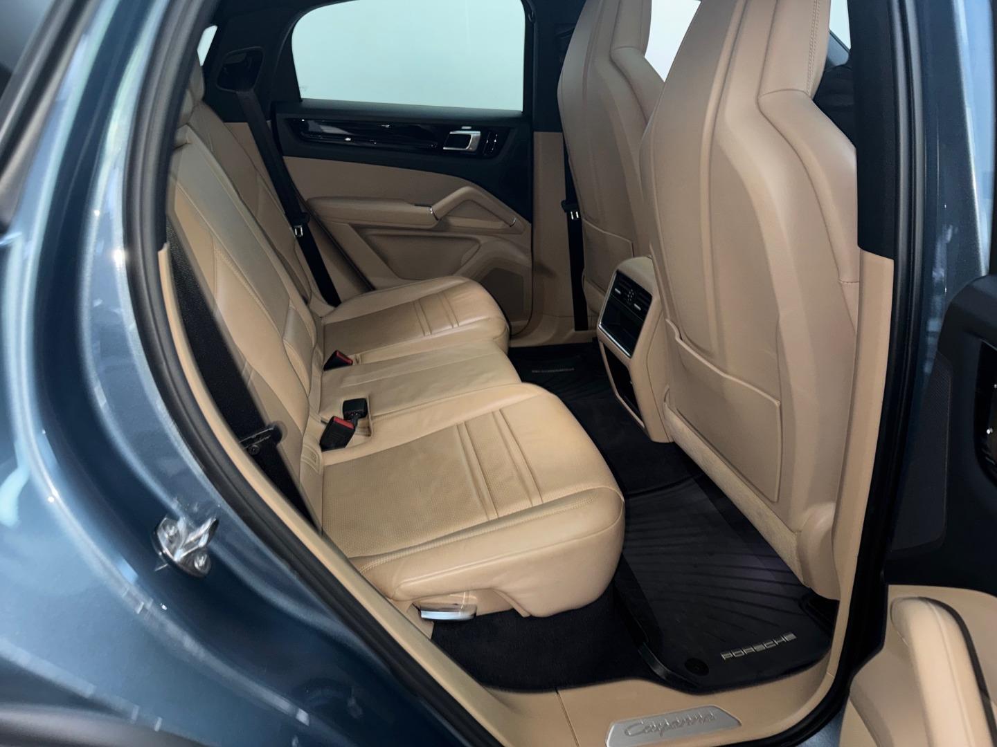 Porsche Cayenne Coupe Motor Pride