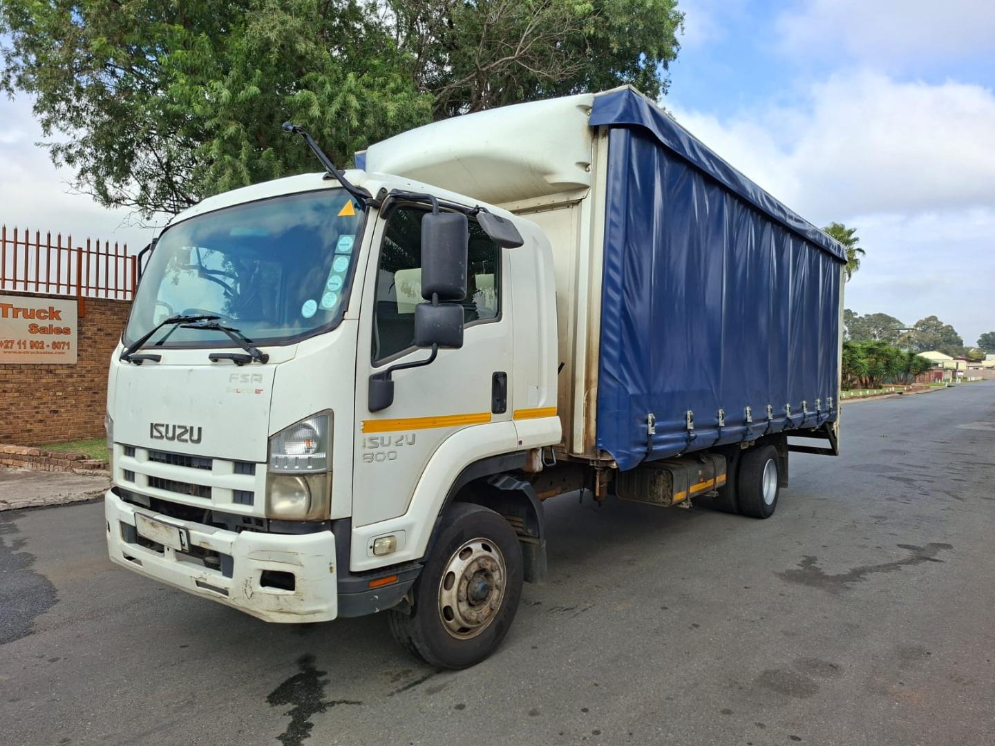 2013 Isuzu Fsr800 8TON