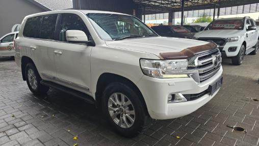 2017 Toyota Land Cruiser 200 4.5D-4D V8 VX for sale