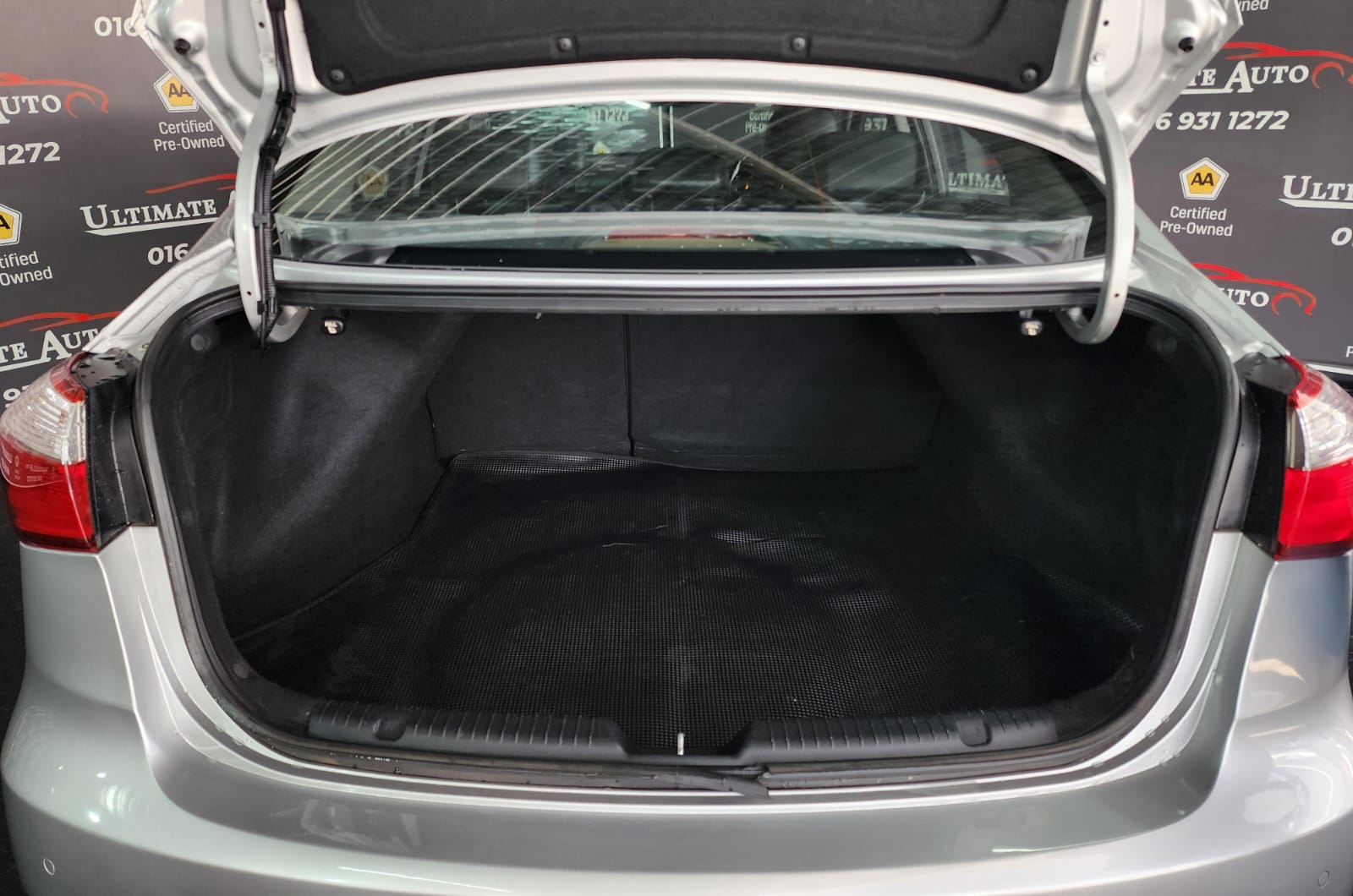 Kia Cerato Sedan 2.0 EX Ultimate Auto