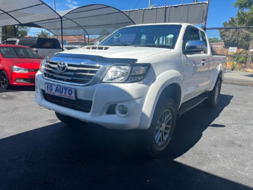 2016 Toyota Hilux 3.0D-4D Xtra Cab Raider Legend 45 for sale