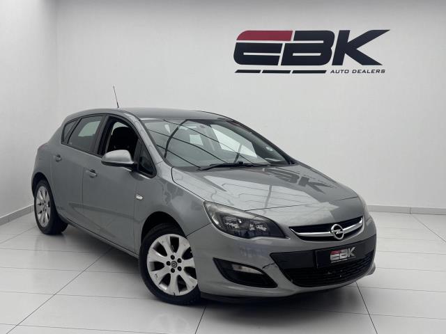 Opel Astra Hatch 1.4 Turbo Essentia EBK Diagonal Street
