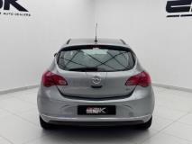Opel Astra Hatch 1.4 Turbo Essentia EBK Diagonal Street