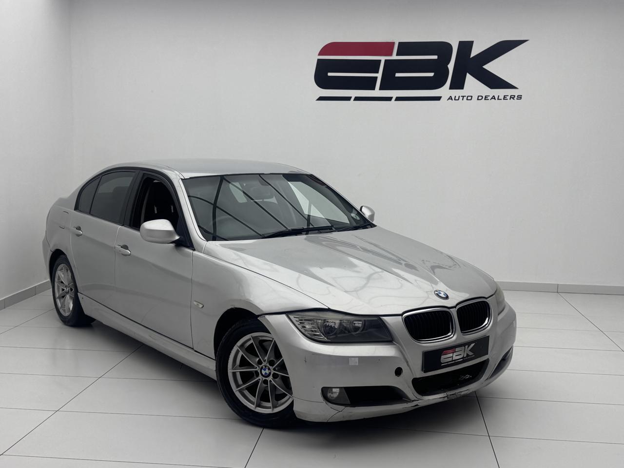 BMW 3 Series 320i Start EBK Diagonal Street