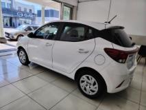 Hyundai Grand i10 1.0 Motion Hatch Mageba Cars