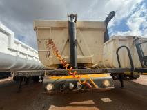 TOP TRAILER SLOPER BACK END TIPPER Pomona Road Truck Sales