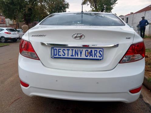 2014 Hyundai Accent Sedan 1.6 Fluid for sale