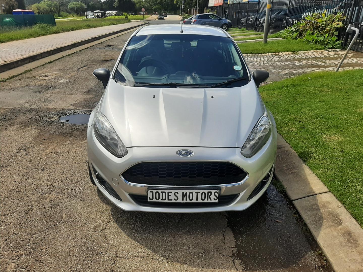 2018 Ford Fiesta 5-Door 1.0T Ambiente