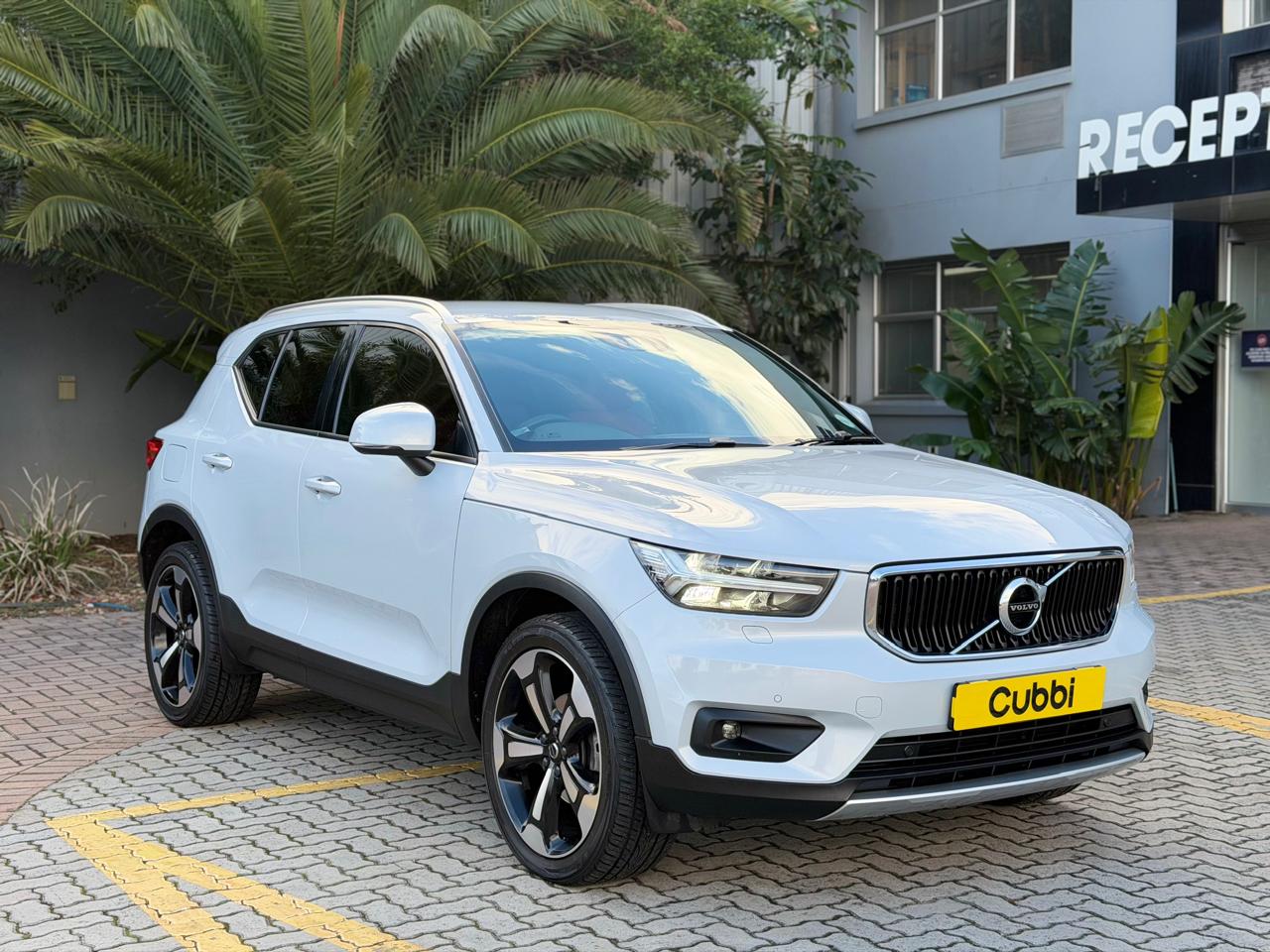 Volvo XC40 T3 Momentum Cubbi Cape Town