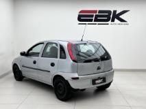 Opel Corsa 1.6 Sport Ebk Auto Dealers LA Rochelle