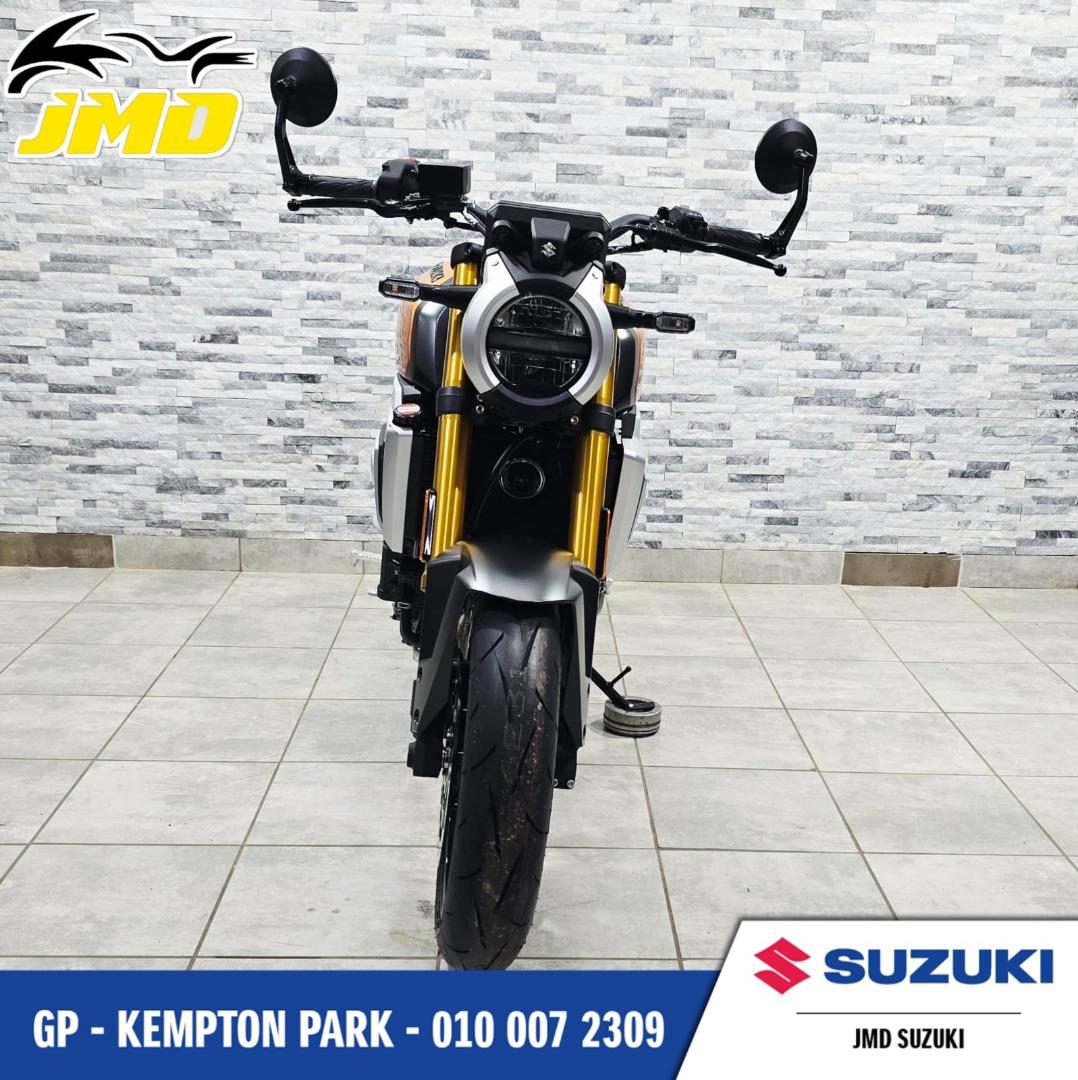 Suzuki GSX-8T