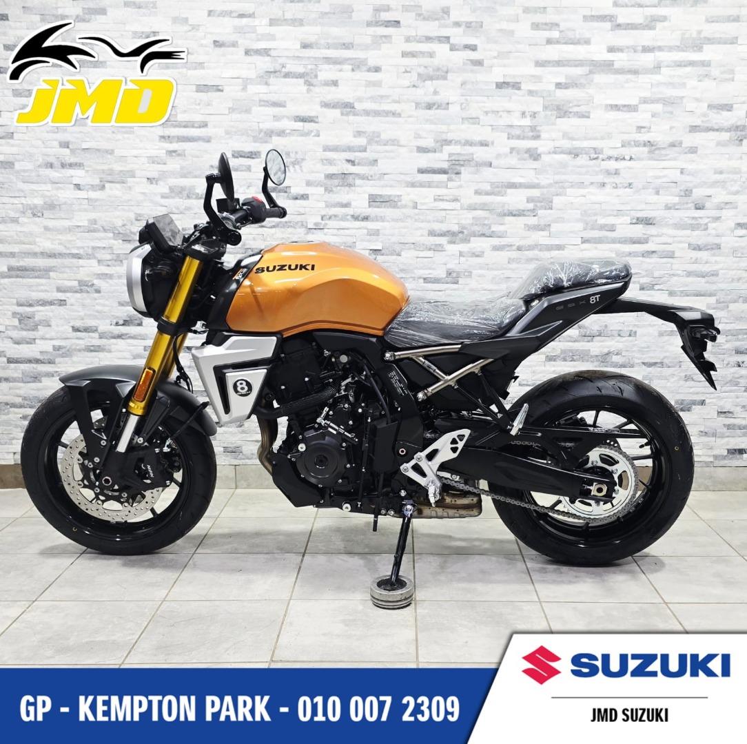 Suzuki GSX-8T