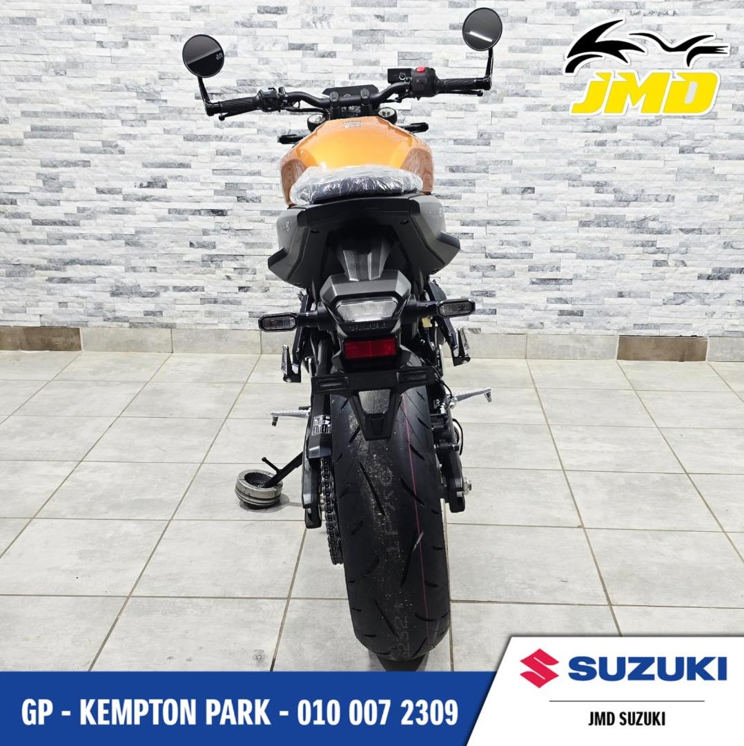 Suzuki GSX-8T