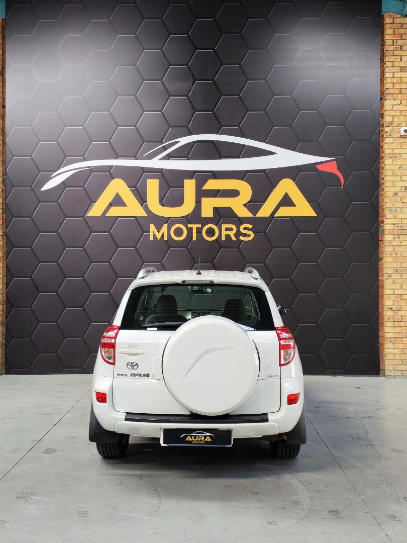 Toyota RAV4 2.0 GX Aura Motors
