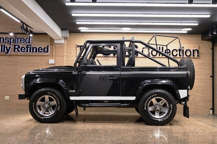 Land Rover Defender 90 TD Soft-top SVX 60 The SMG Collection