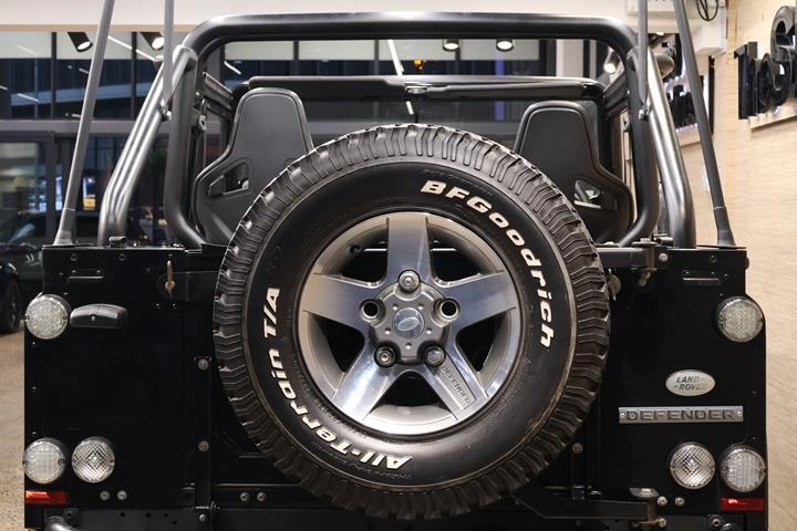Land Rover Defender 90 TD Soft-top SVX 60 The SMG Collection