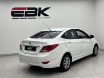 Hyundai Accent Sedan 1.6 Fluid Auto EBK Main Street