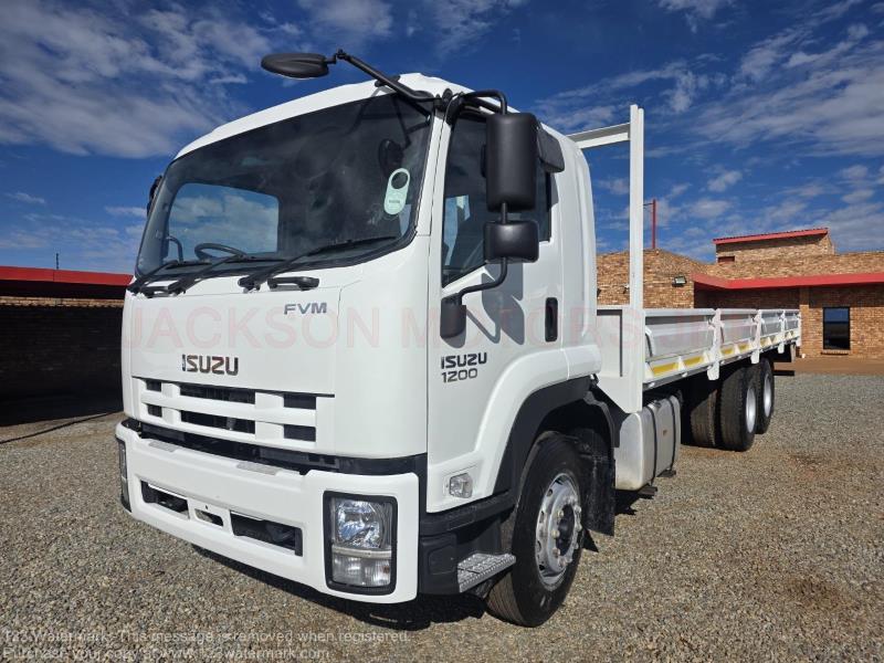 Isuzu F-Series FVM1200, TAG AXEL, 6x2, MANUAL, FITTED WITH BRAND