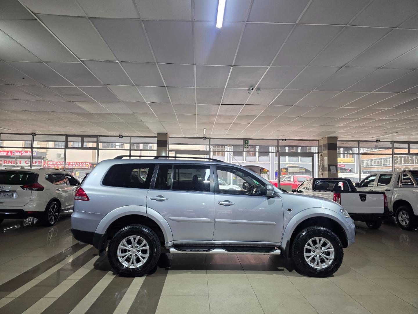 Mitsubishi Pajero Sport 2.5DI-D 4x4 Omars Car Sales
