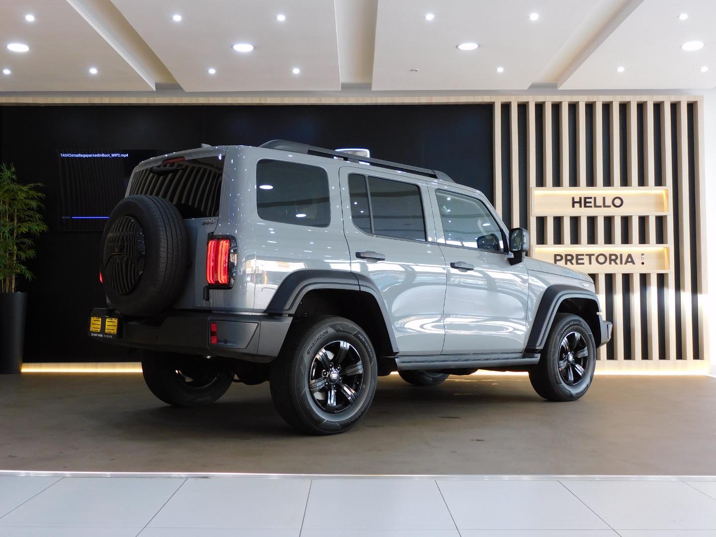 GWM Tank 300 2.4T Luxury Golden Era