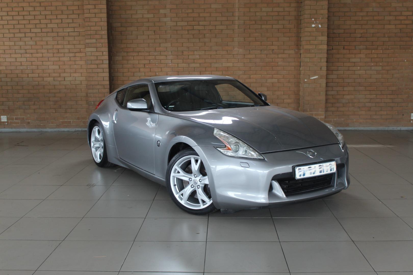 Nissan 370Z pricing information, vehicle specifications, reviews