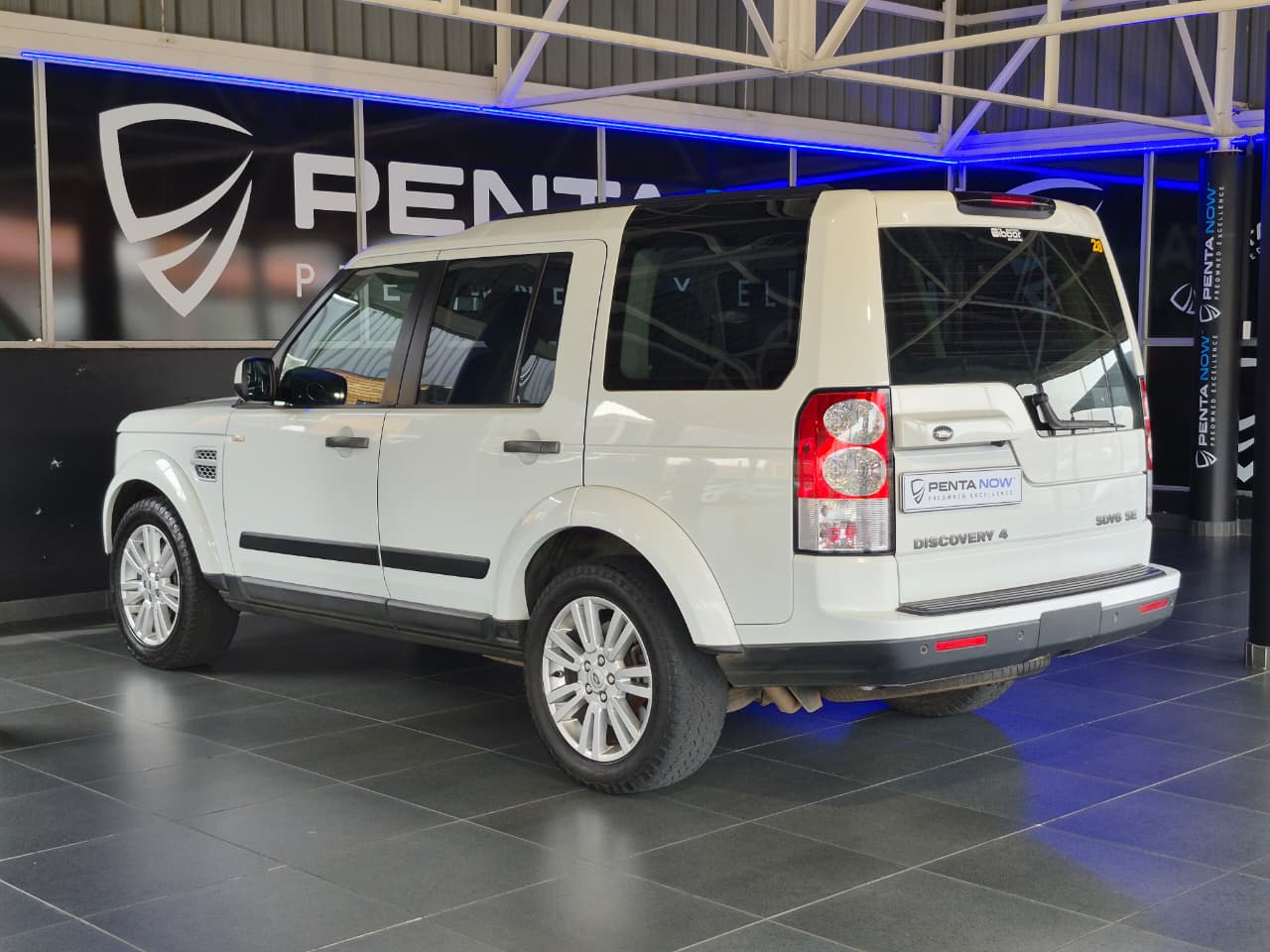 Land Rover Discovery 4 SDV6 SE Penta Now Centurion