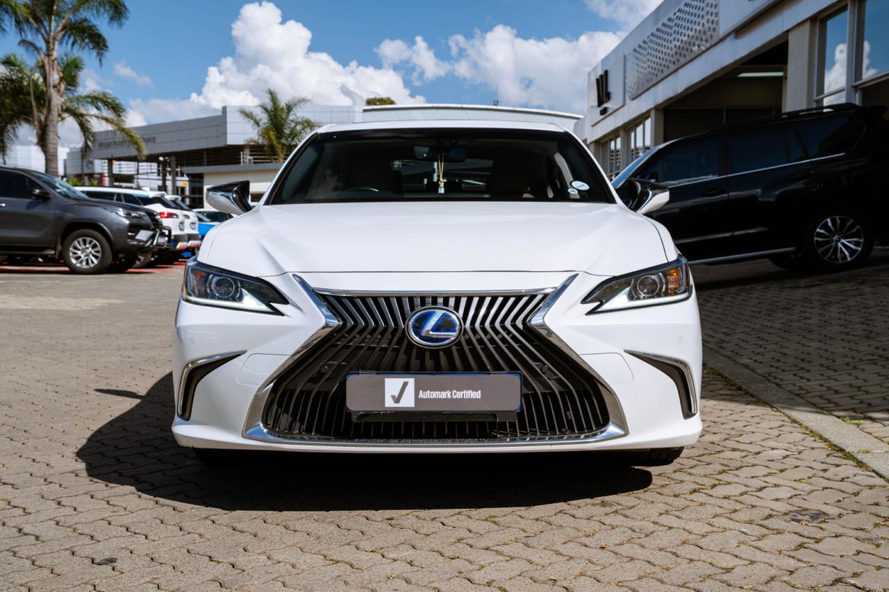 Lexus ES 300h EX Freeway Toyota