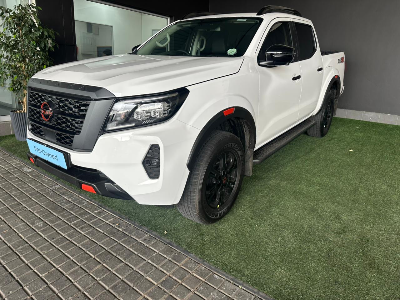 Nissan Navara 2.5DDTi Double Cab PRO-2X Nissan The Glen