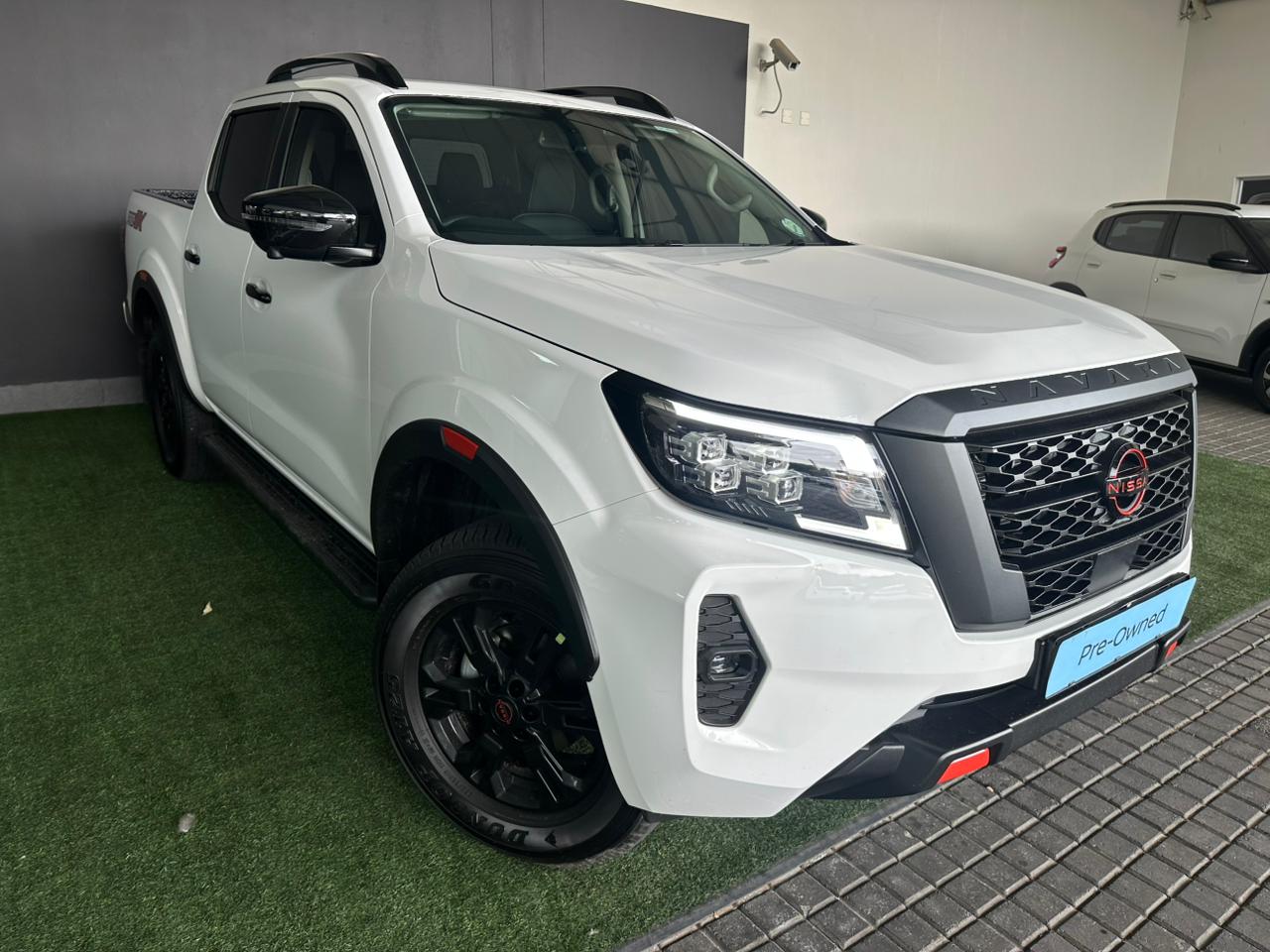 Nissan Navara 2.5DDTi Double Cab PRO-2X Nissan The Glen
