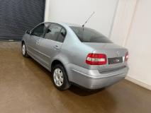 Volkswagen Polo Classic 1.6 Comfortline Mr Car