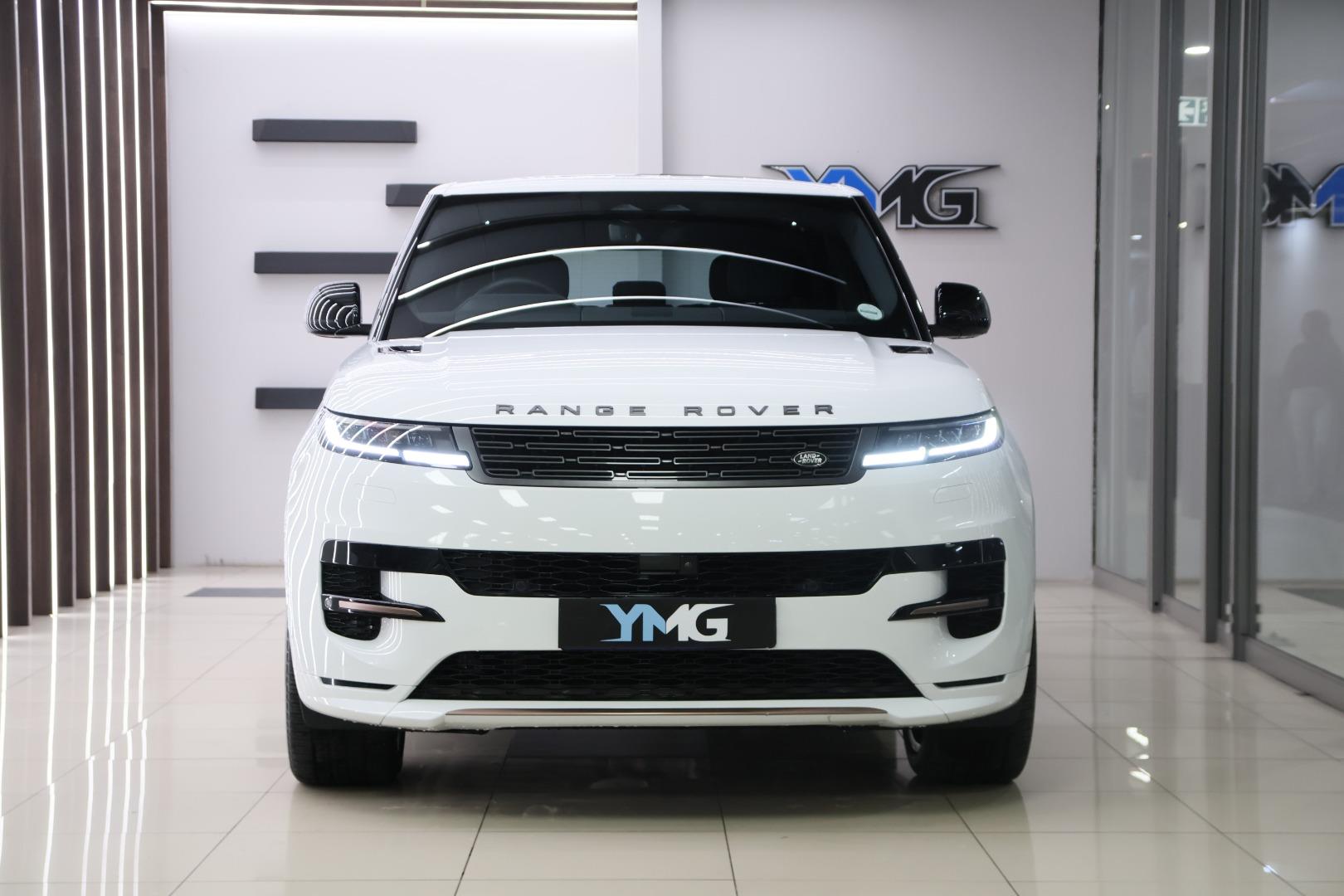 Land Rover Range Rover D350 SE Yas Marina Auto