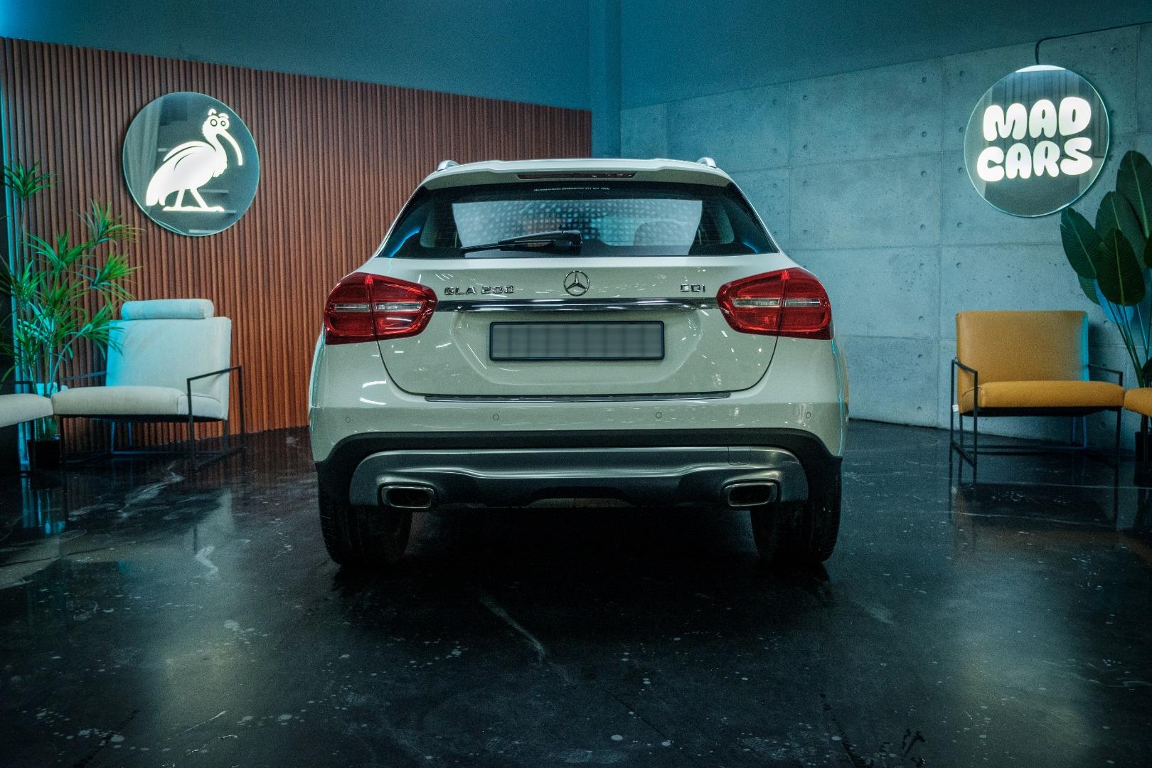 Mercedes-Benz GLA GLA200CDI Auto Mad Cars
