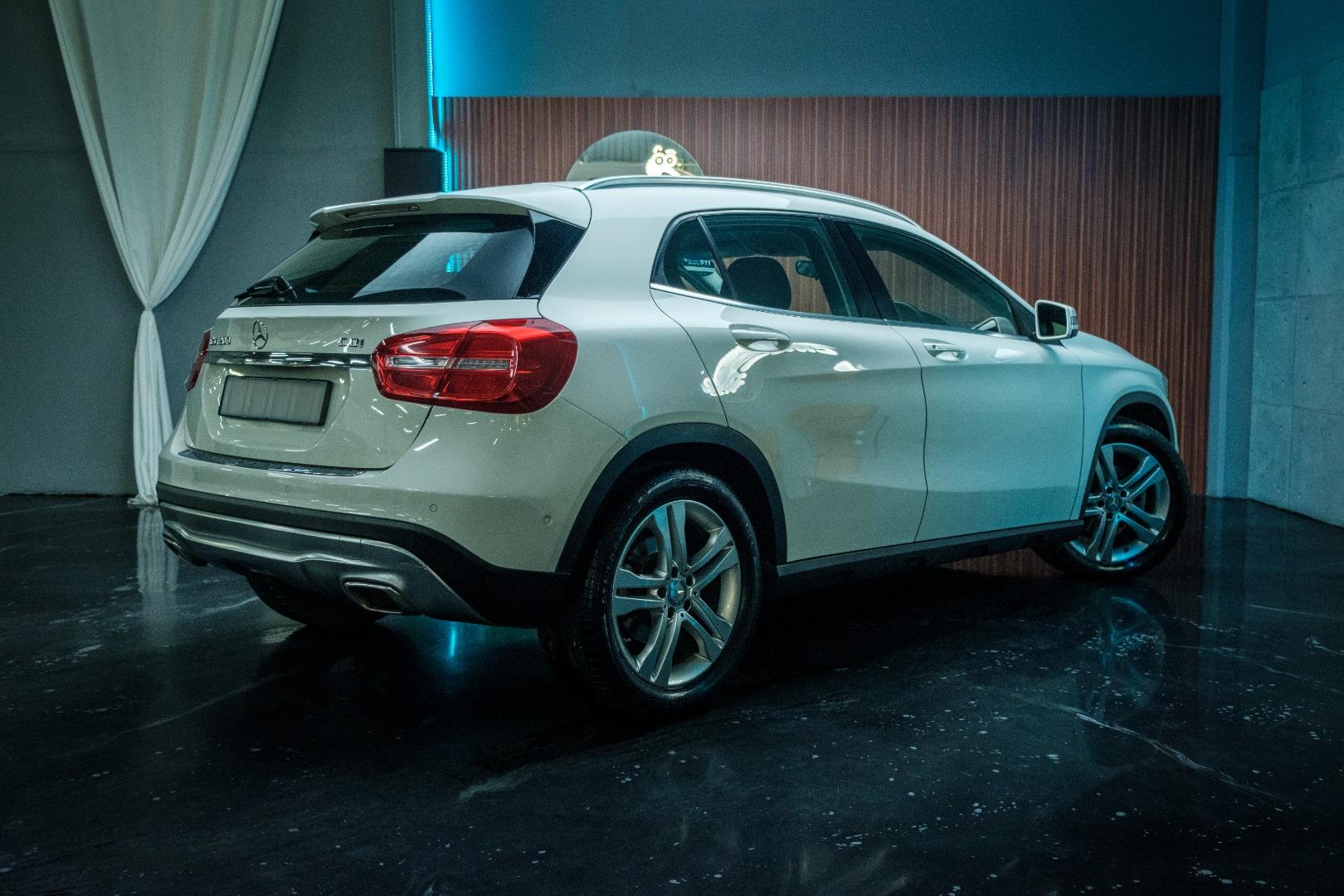 Mercedes-Benz GLA GLA200CDI Auto Mad Cars