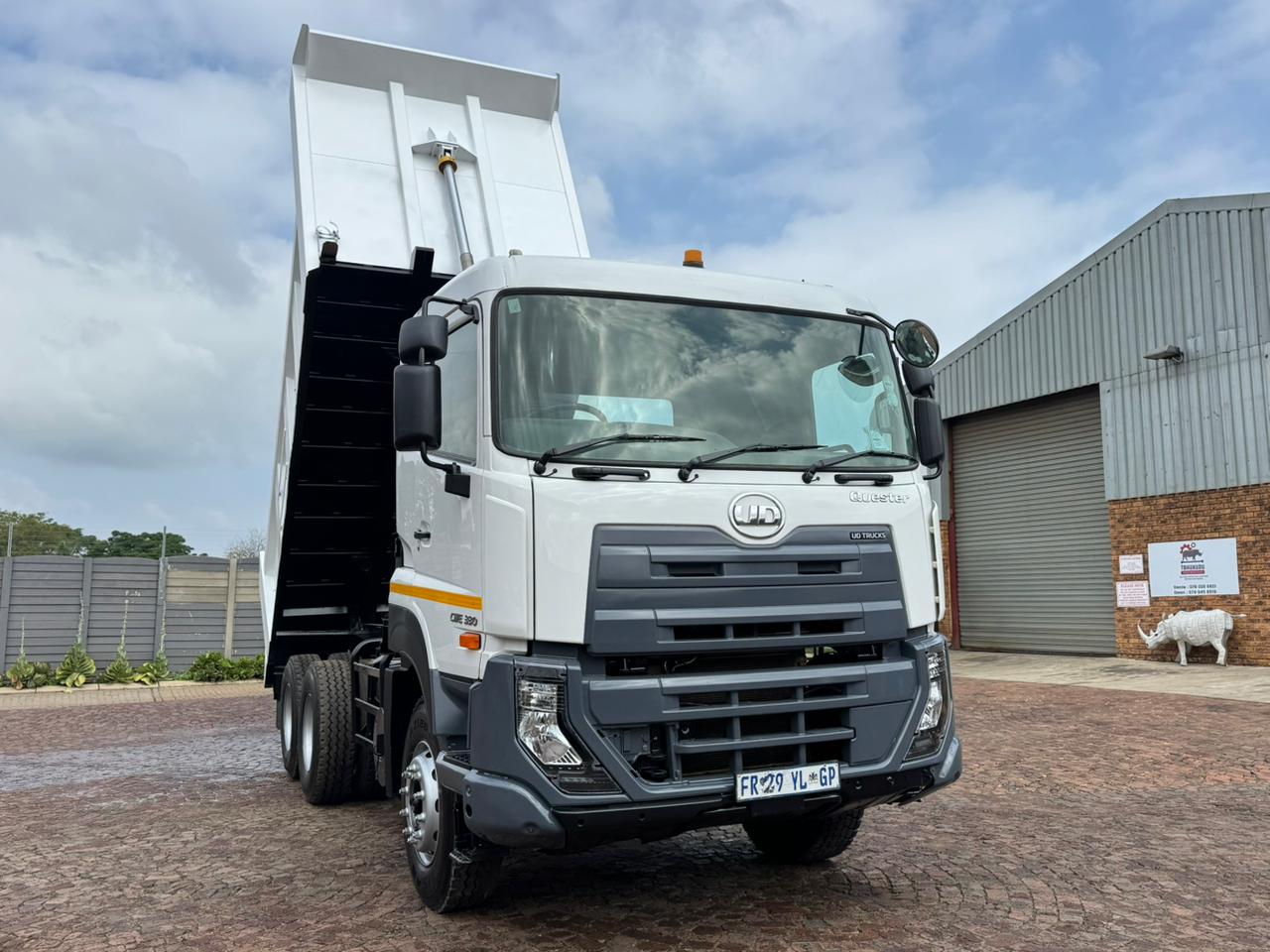 Nissan CWE330 Platinum Truck Centre Boksburg